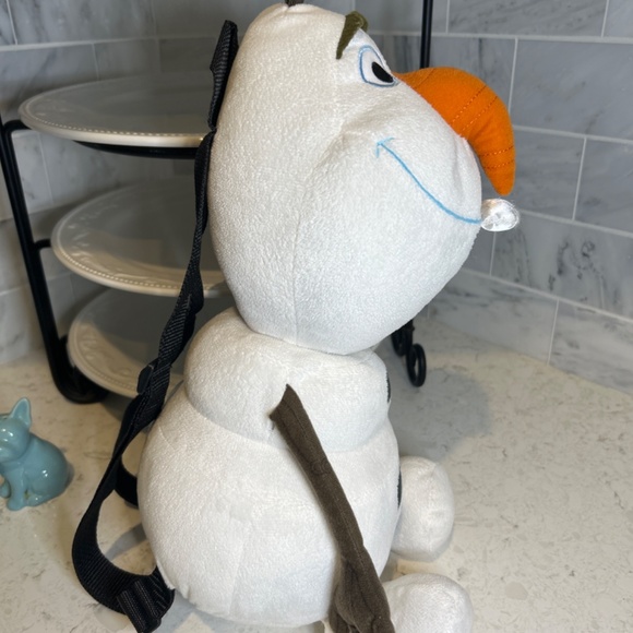 Disney’s Frozen ❄️ Olaf ⛄️ Plush Backpack - Picture 2 of 4